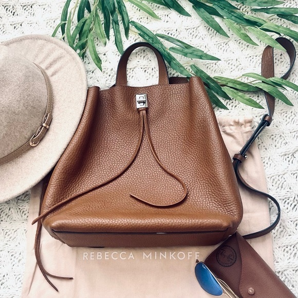 Rebecca Minkoff Handbags - Like New Rebecca Minkoff Darren Backpack Camel With Gold Trim